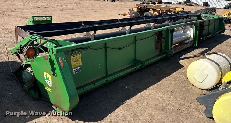 image for item EQ4552 1995 John Deere 930 rigid head