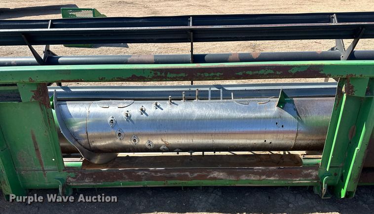 image for item EQ4552 1995 John Deere 930 rigid head