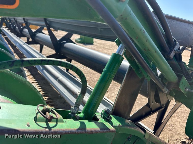 image for item EQ4552 1995 John Deere 930 rigid head