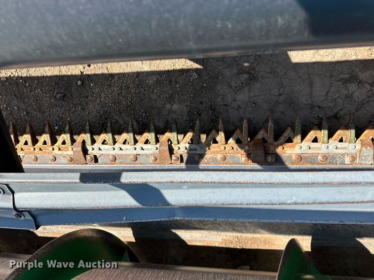 image for item EQ4552 1995 John Deere 930 rigid head