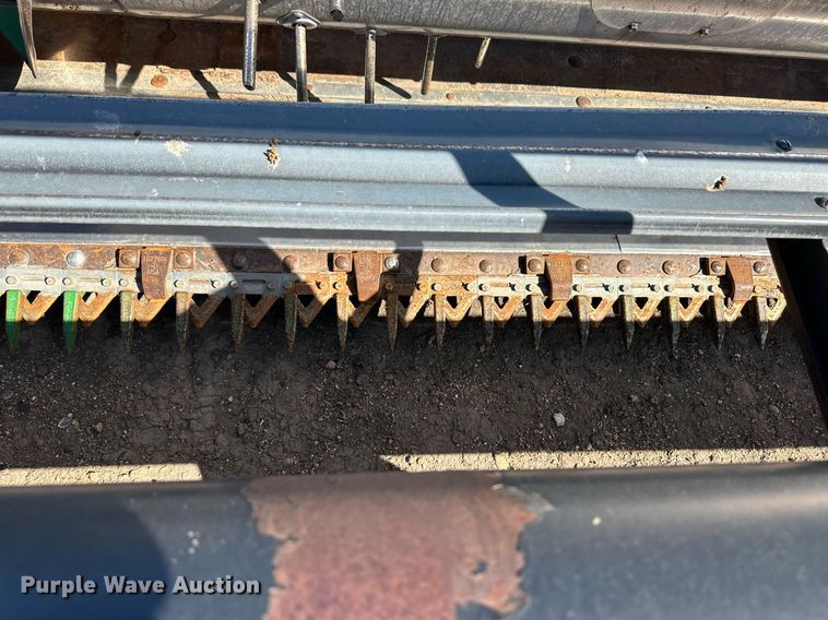 image for item EQ4552 1995 John Deere 930 rigid head