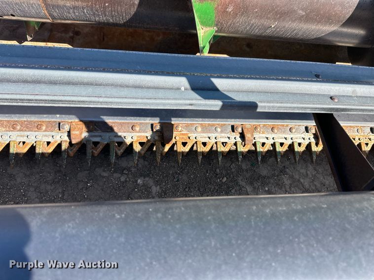 image for item EQ4552 1995 John Deere 930 rigid head