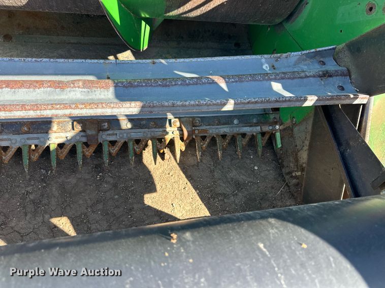 image for item EQ4552 1995 John Deere 930 rigid head