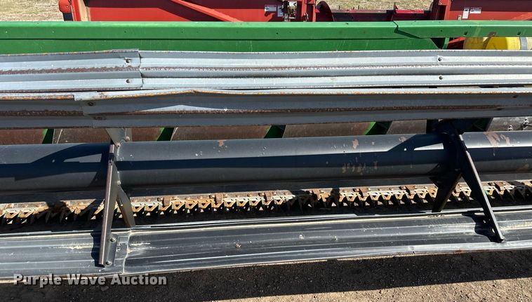 image for item EQ4552 1995 John Deere 930 rigid head