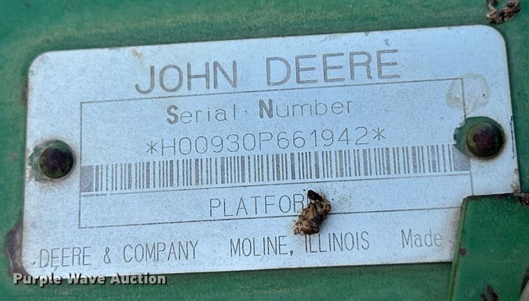 image for item EQ4552 1995 John Deere 930 rigid head