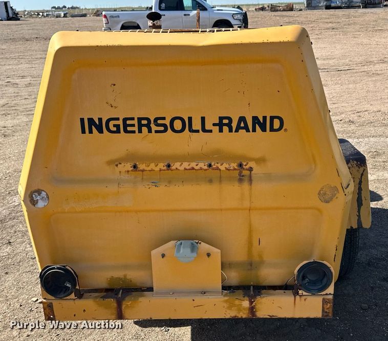 image for item EQ4553 Ingersoll Rand air compressor