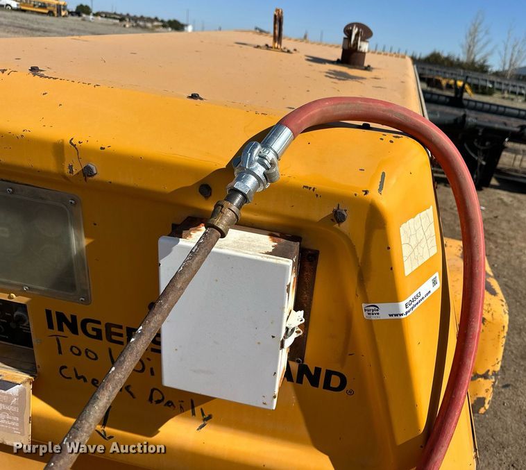 image for item EQ4553 Ingersoll Rand air compressor