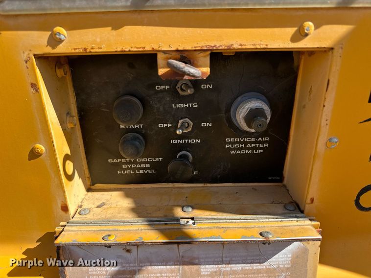 image for item EQ4553 Ingersoll Rand air compressor