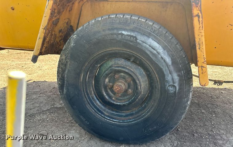 image for item EQ4553 Ingersoll Rand air compressor