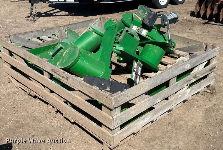 image for item EQ4563 John Deere loader brackets