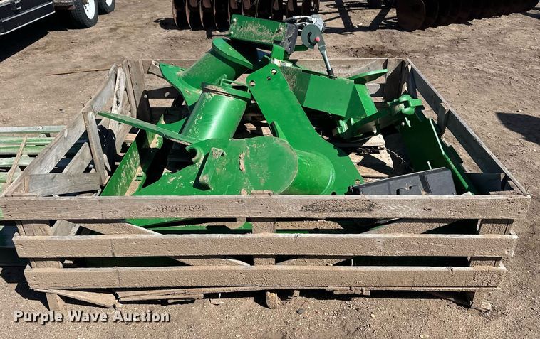 image for item EQ4563 John Deere loader brackets
