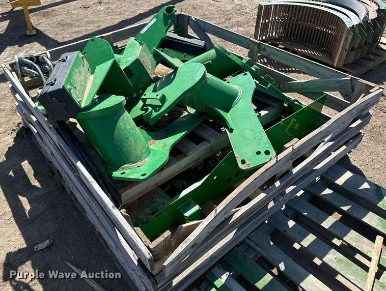 image for item EQ4563 John Deere loader brackets
