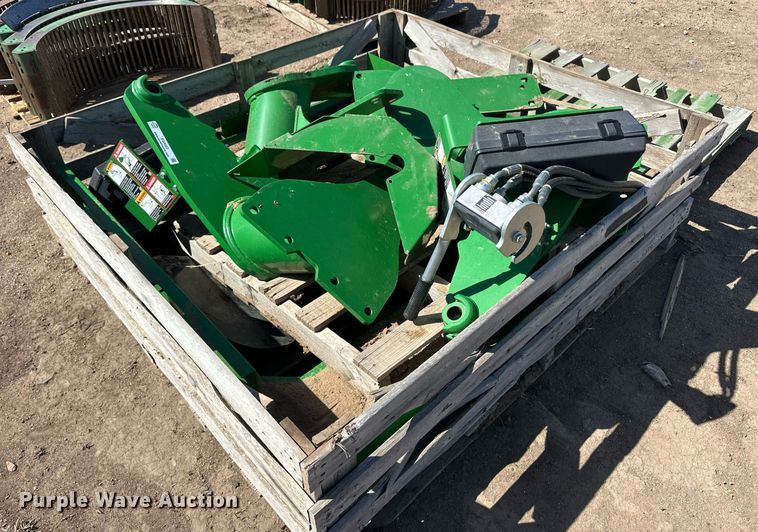 image for item EQ4563 John Deere loader brackets