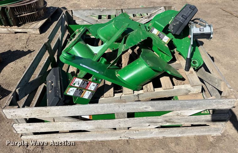 image for item EQ4563 John Deere loader brackets
