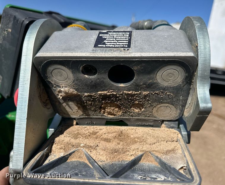 image for item EQ4563 John Deere loader brackets