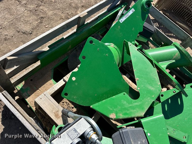 image for item EQ4563 John Deere loader brackets