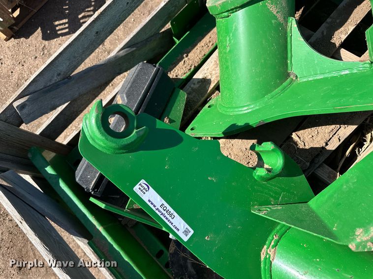 image for item EQ4563 John Deere loader brackets