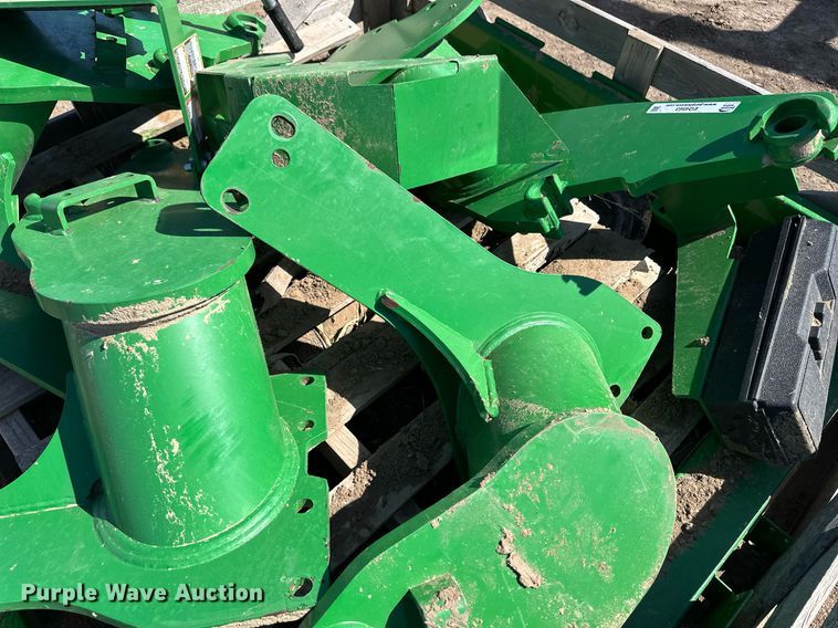 image for item EQ4563 John Deere loader brackets