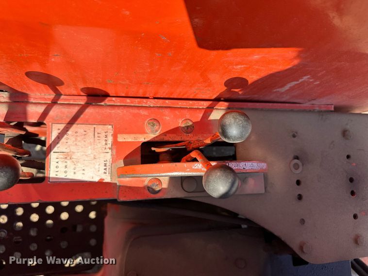 image for item EQ4568 Allis-Chalmers 175 tractor