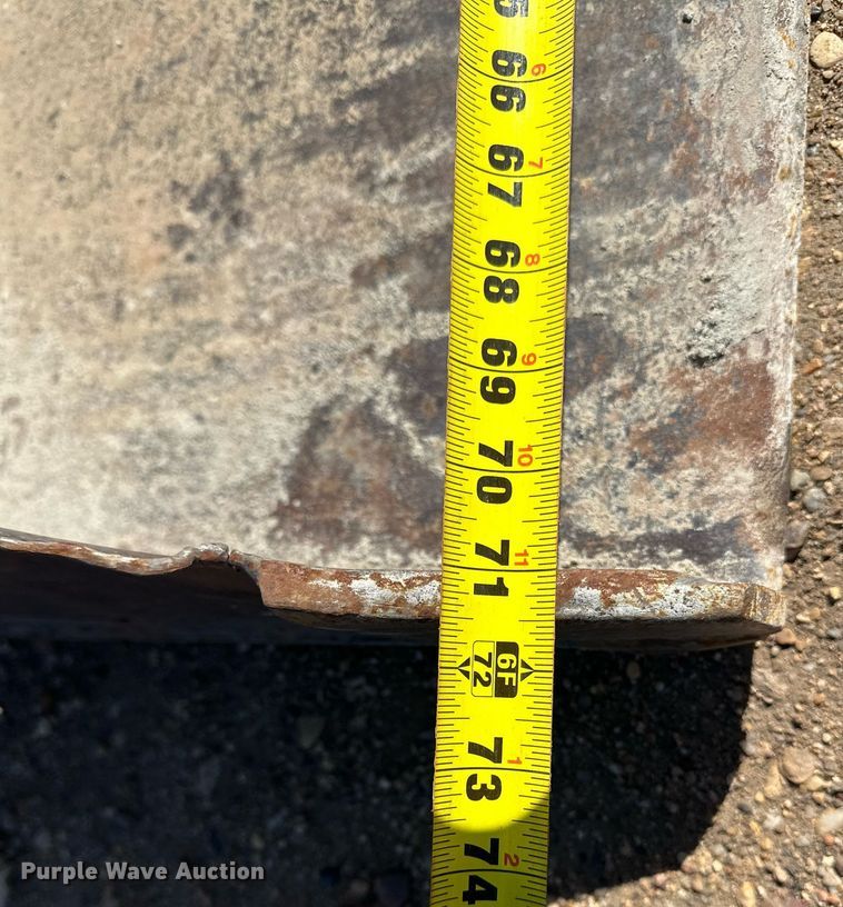 image for item EQ4568 Allis-Chalmers 175 tractor