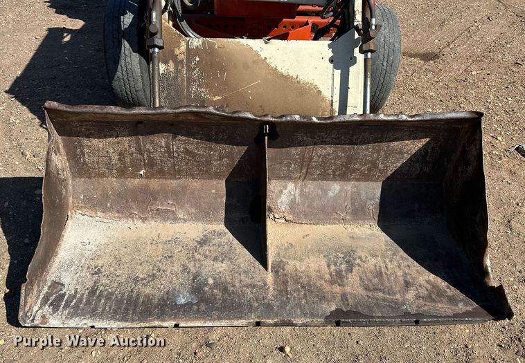 image for item EQ4568 Allis-Chalmers 175 tractor