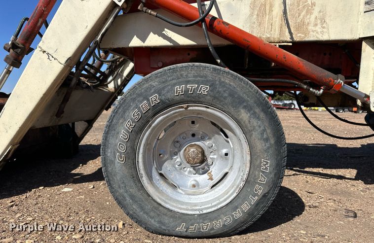 image for item EQ4568 Allis-Chalmers 175 tractor