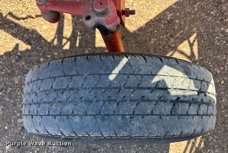 image for item EQ4568 Allis-Chalmers 175 tractor