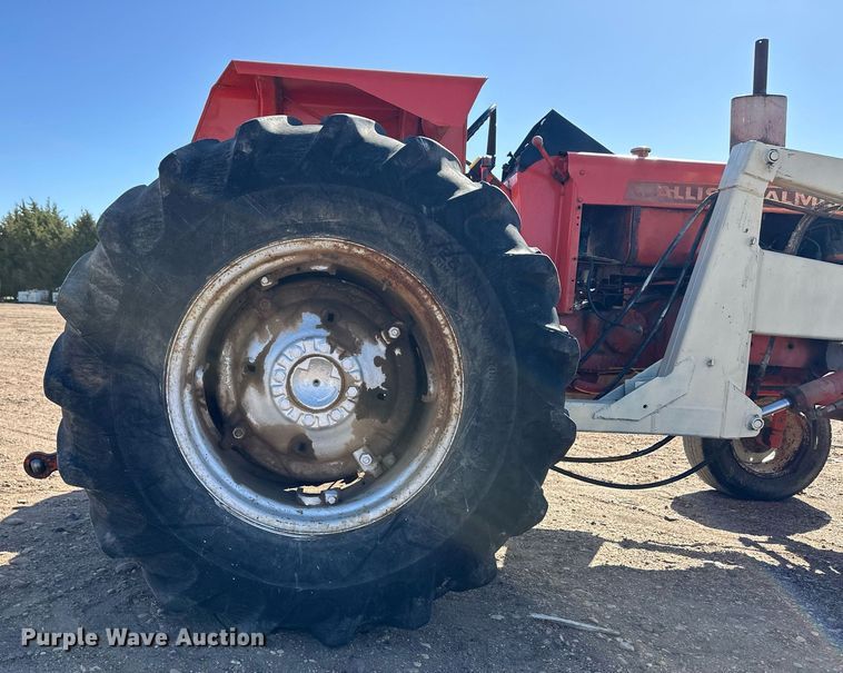 image for item EQ4568 Allis-Chalmers 175 tractor