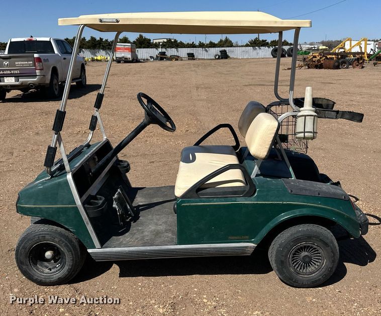 image for item EQ4569 1999 Club Car DS golf cart