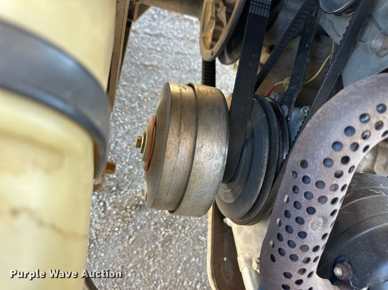 image for item EQ4569 1999 Club Car DS golf cart