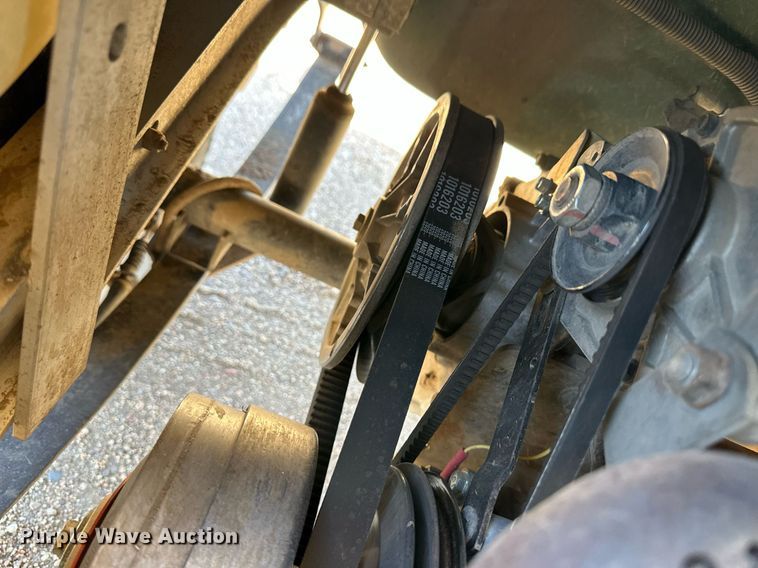 image for item EQ4569 1999 Club Car DS golf cart