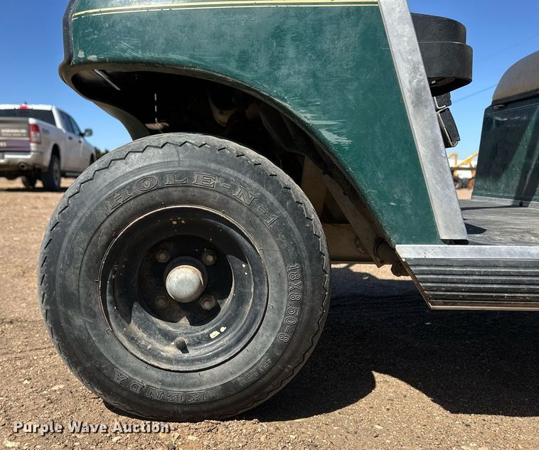 image for item EQ4569 1999 Club Car DS golf cart