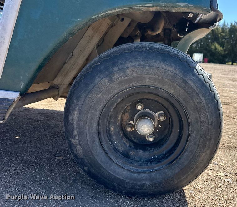 image for item EQ4569 1999 Club Car DS golf cart