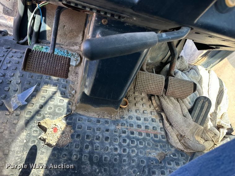 image for item EQ4570 Deutz-Allis 7085 MFWD tractor