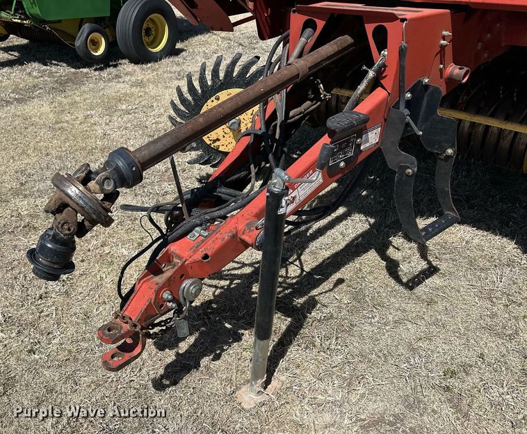 image for item EQ4572 New Holland BR780 round baler