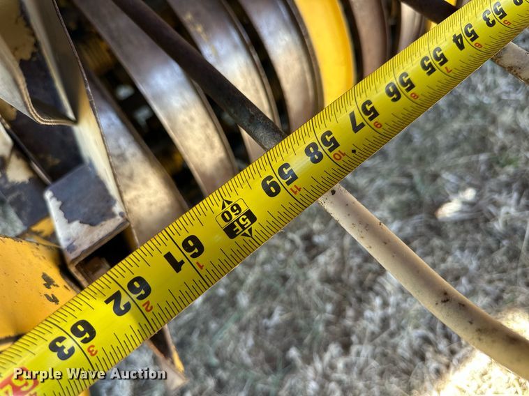 image for item EQ4572 New Holland BR780 round baler