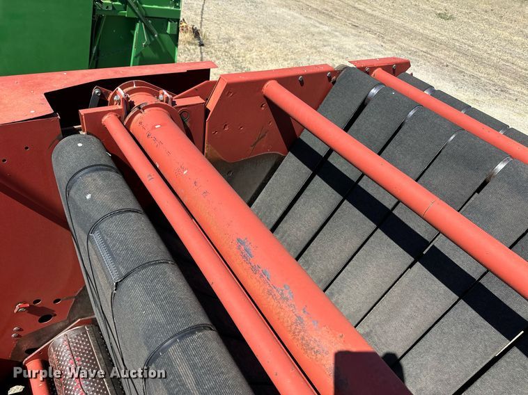 image for item EQ4572 New Holland BR780 round baler