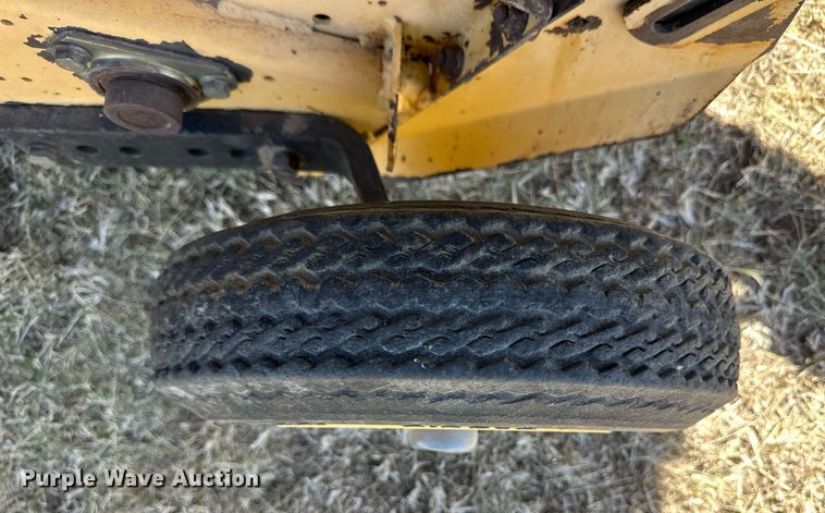 image for item EQ4572 New Holland BR780 round baler