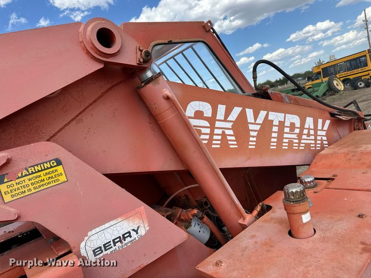 image for item EQ4621 Koehring 5522 telehandler