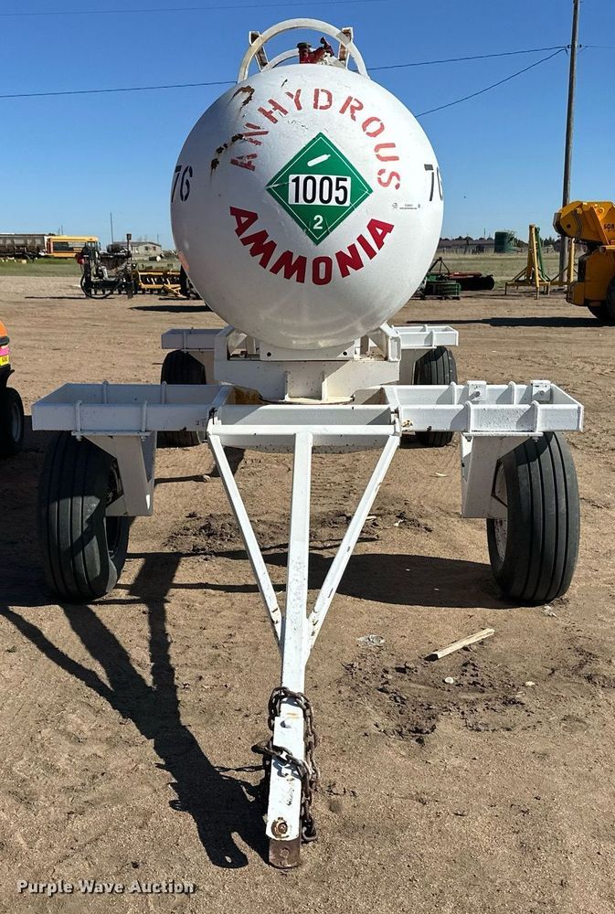 image for item EQ4633 NH3 tank trailer
