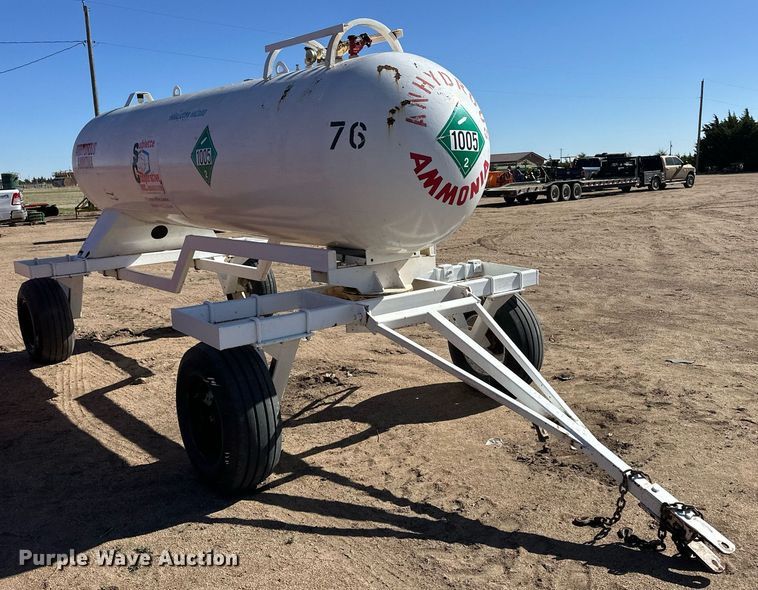 image for item EQ4633 NH3 tank trailer
