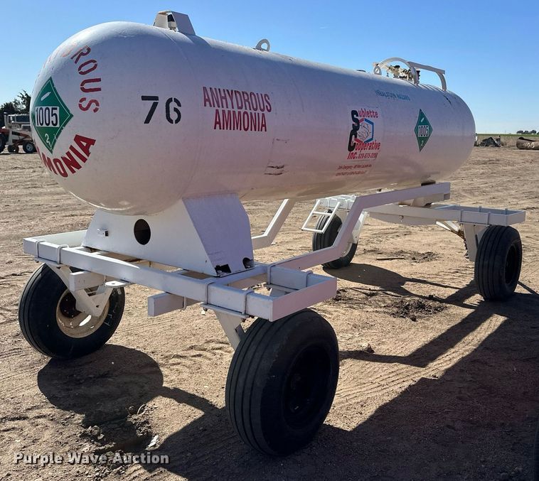 image for item EQ4633 NH3 tank trailer