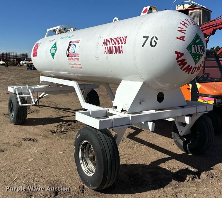 image for item EQ4633 NH3 tank trailer
