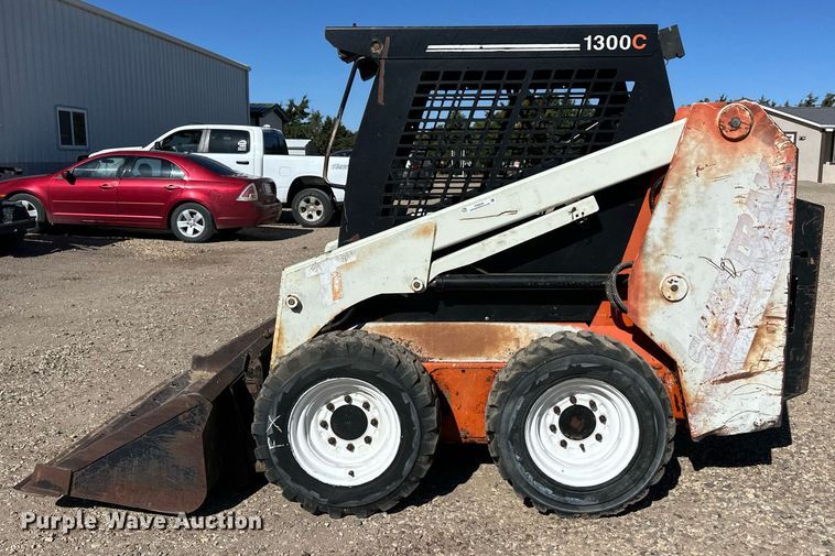 image for item EQ4634 Scat Trak 1300C skid steer loader