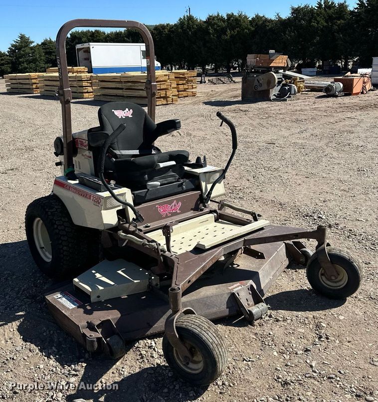 image for item EQ4635 Grasshopper 325D ZTR lawn mower