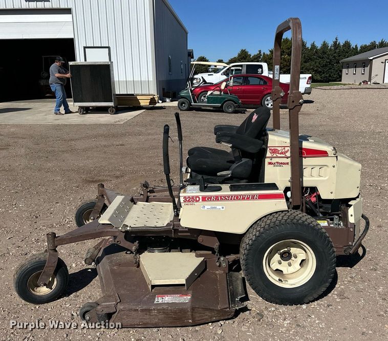 image for item EQ4635 Grasshopper 325D ZTR lawn mower