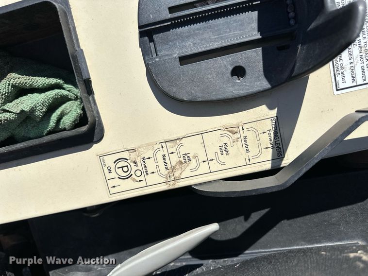 image for item EQ4635 Grasshopper 325D ZTR lawn mower