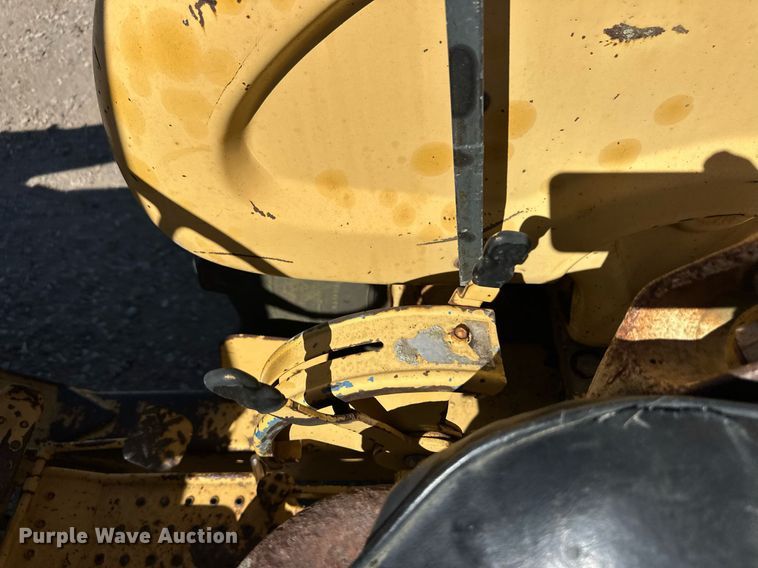 image for item EQ4639 Ford 445A tractor