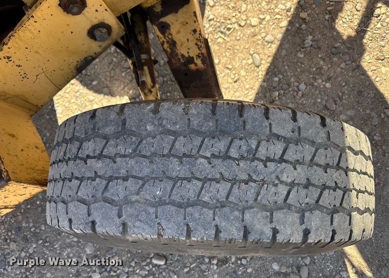 image for item EQ4639 Ford 445A tractor