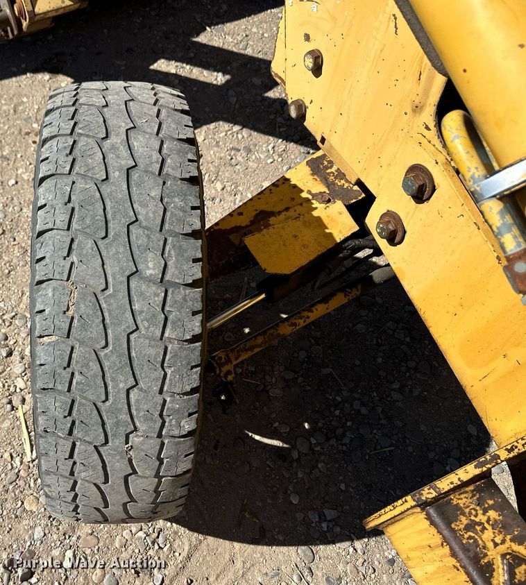 image for item EQ4639 Ford 445A tractor